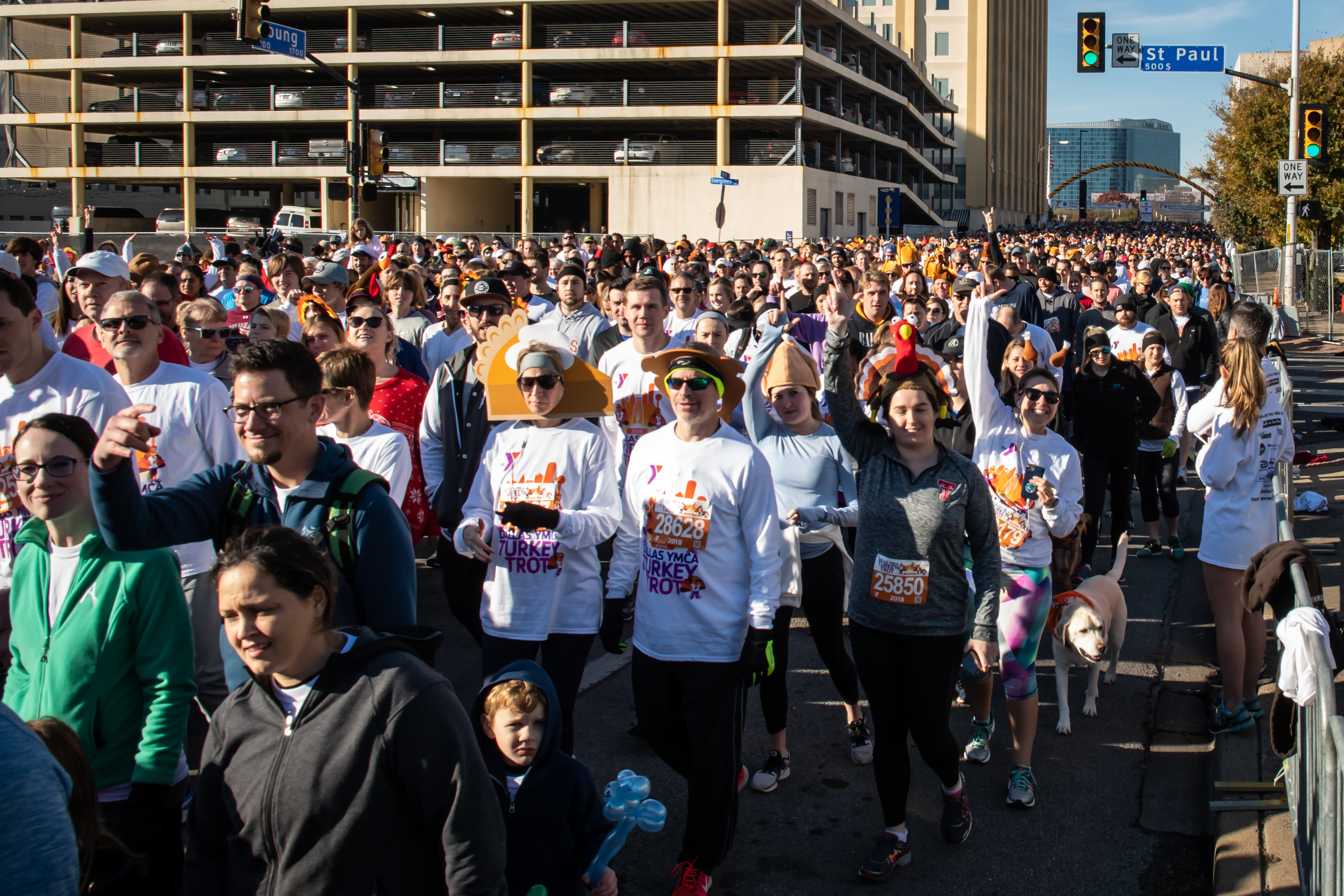 A large group of people participating in the YMCA Turkey Trot